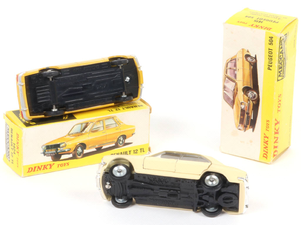 Lot 307 - DINKY TOYS (FRANCE) (2)