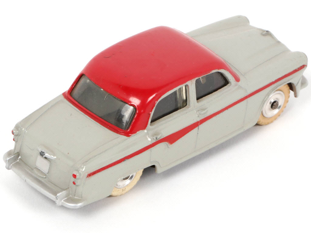 Lot 237 - DINKY TOYS (GB) (1)