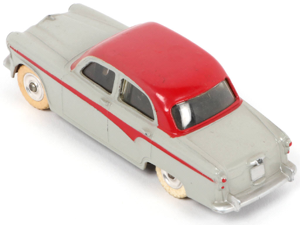 Lot 237 - DINKY TOYS (GB) (1)