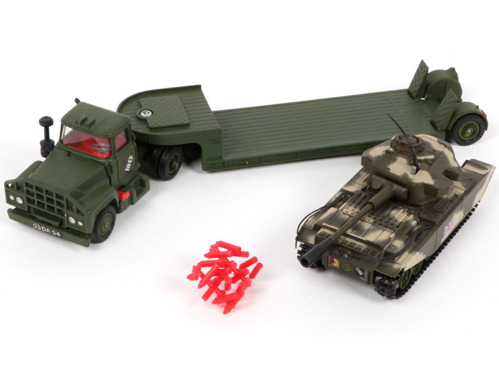 Lot 155 - CORGI TOYS (GB) (1)