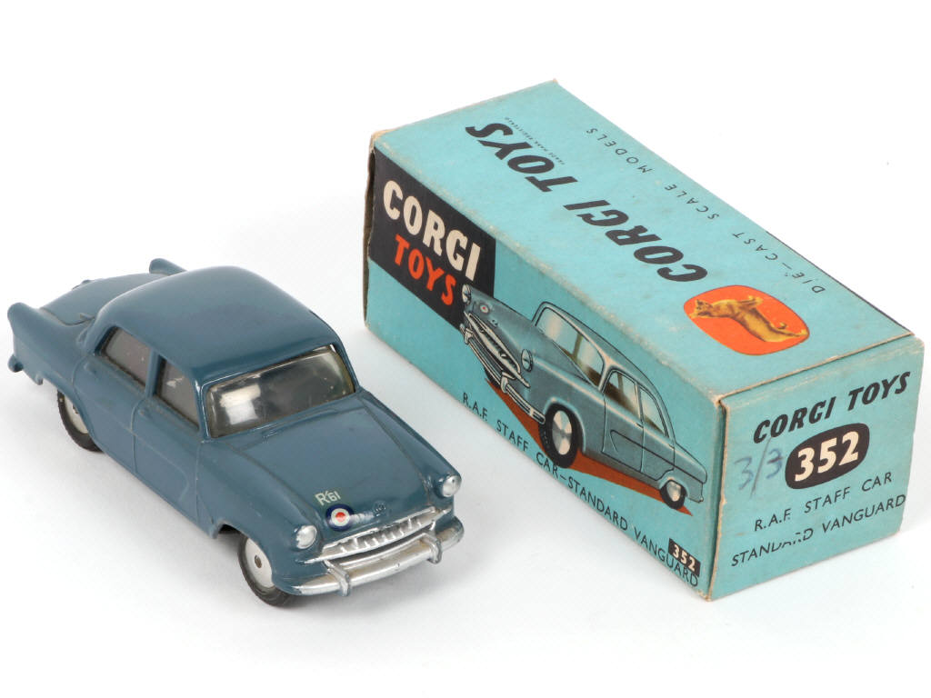 Lot 152 - CORGI TOYS (GB) (1)