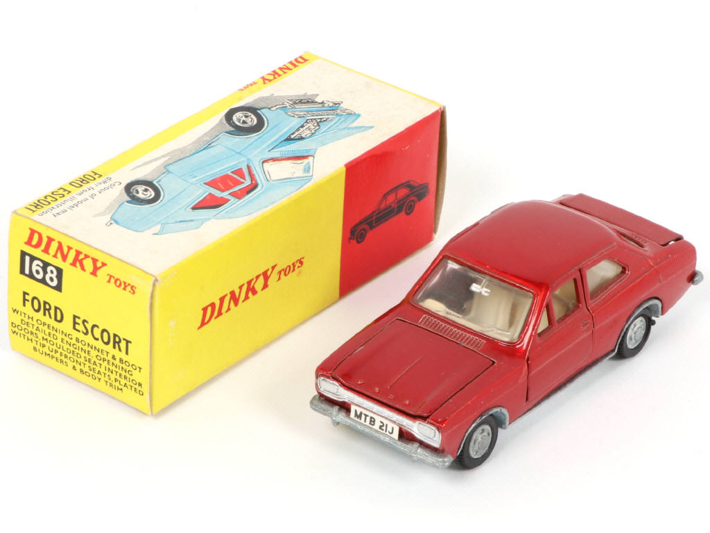 Lot 239 - DINKY TOYS (GB) (1)