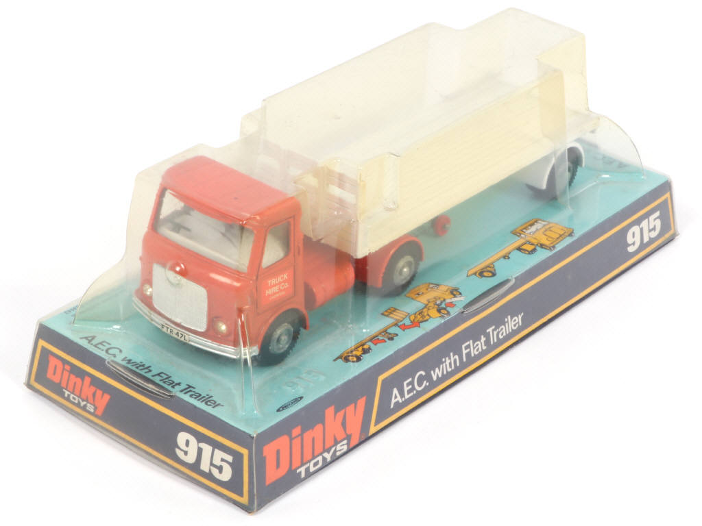 Lot 259 - DINKY TOYS (GB) (1)