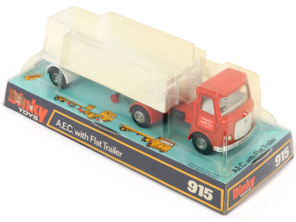 Lot 259 - DINKY TOYS (GB) (1)