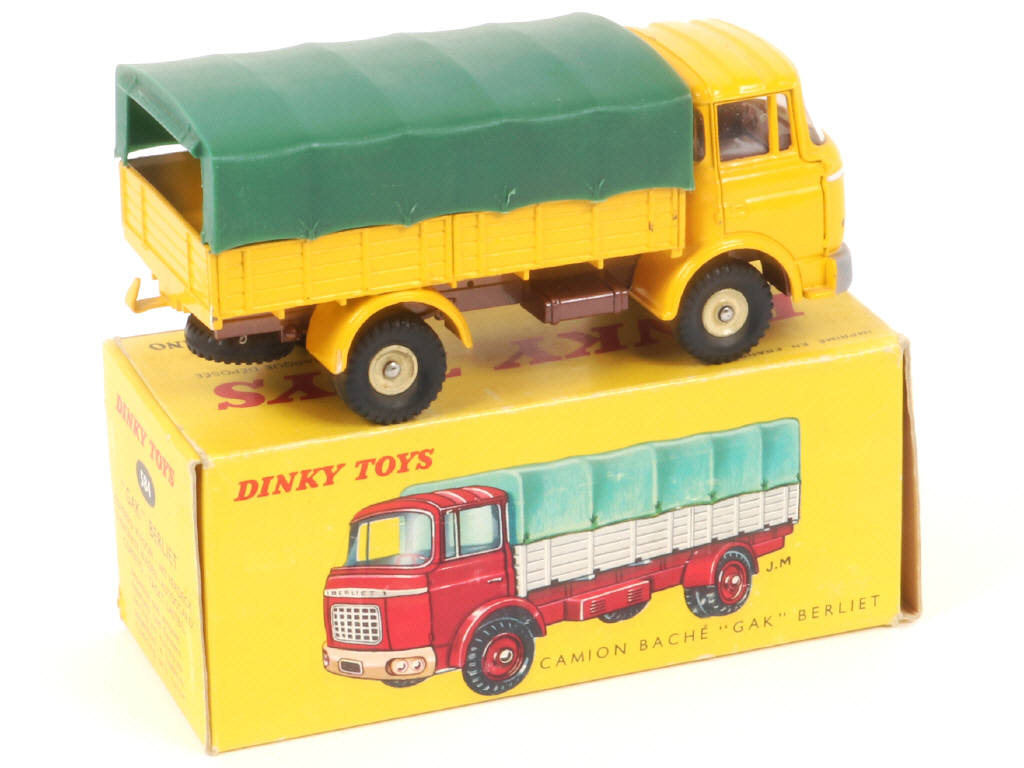 Lot 305 - DINKY TOYS (FRANCE) (1)