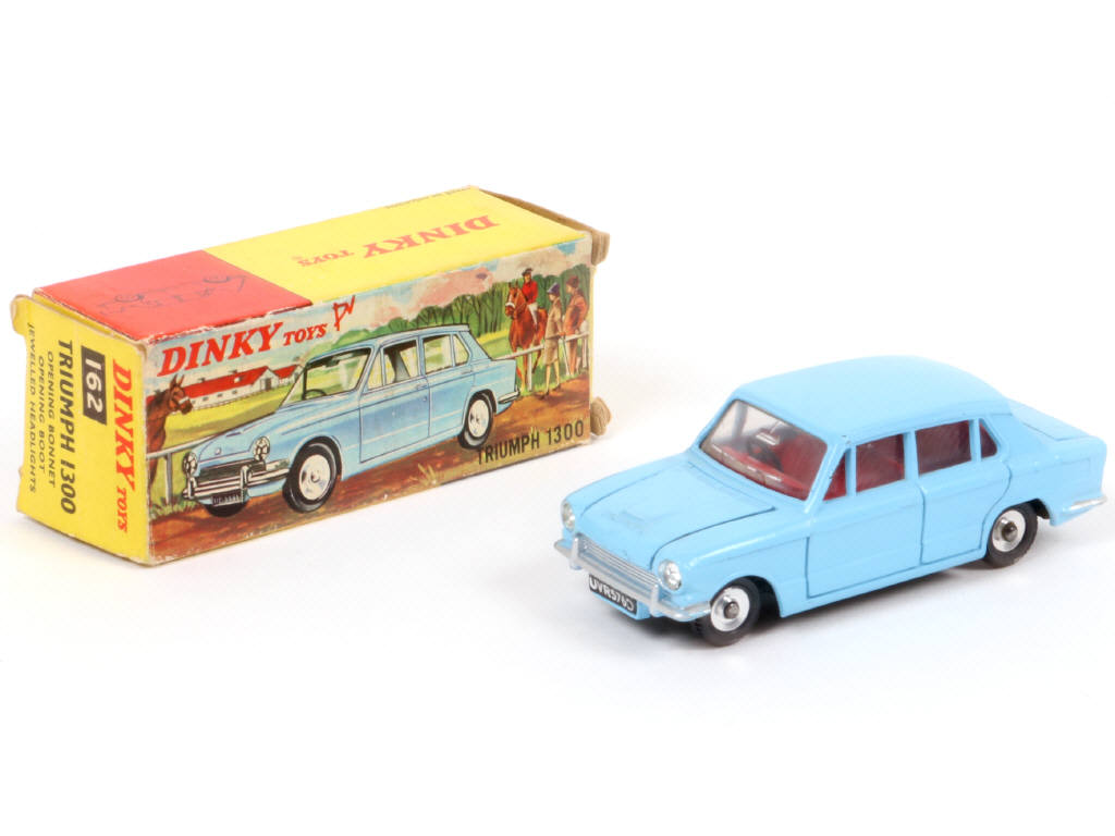 Lot 243 - DINKY TOYS (GB) (1)