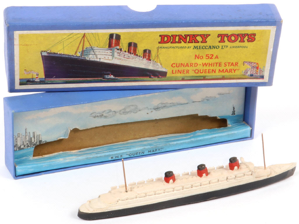 Lot 252 - DINKY TOYS (GB) (1)