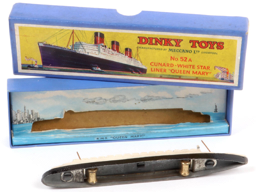 Lot 252 - DINKY TOYS (GB) (1)