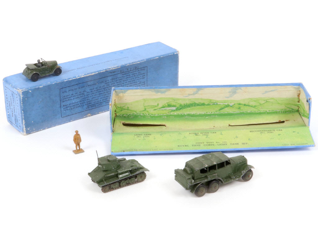 Lot 223 - DINKY TOYS (GB) (2)
