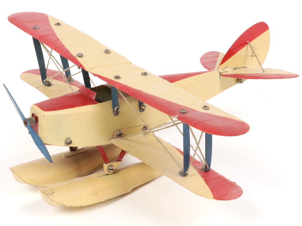 Lot 58 - MECCANO (1)