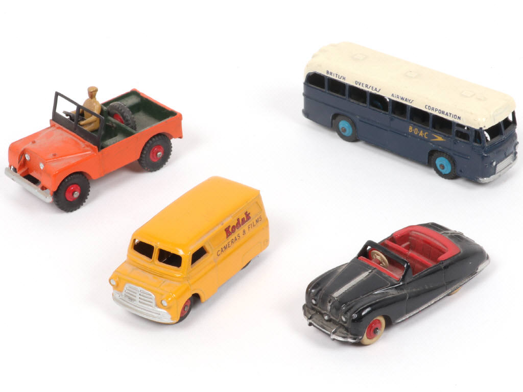 Lot 280 - DINKY TOYS (GB) (4)