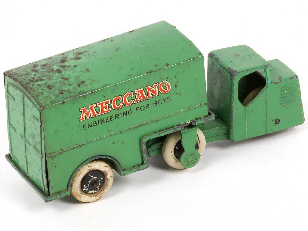 Lot 160 - DINKY TOYS (GB) (1)