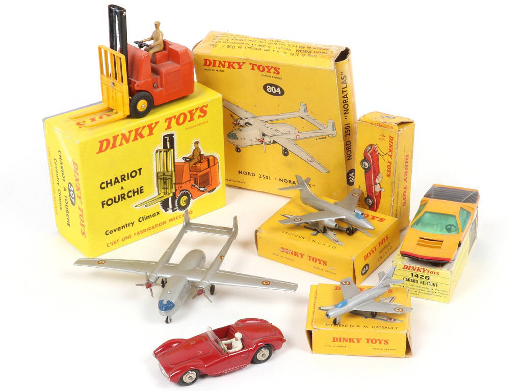 Lot 258 - DINKY TOYS (FRANCE) (6)