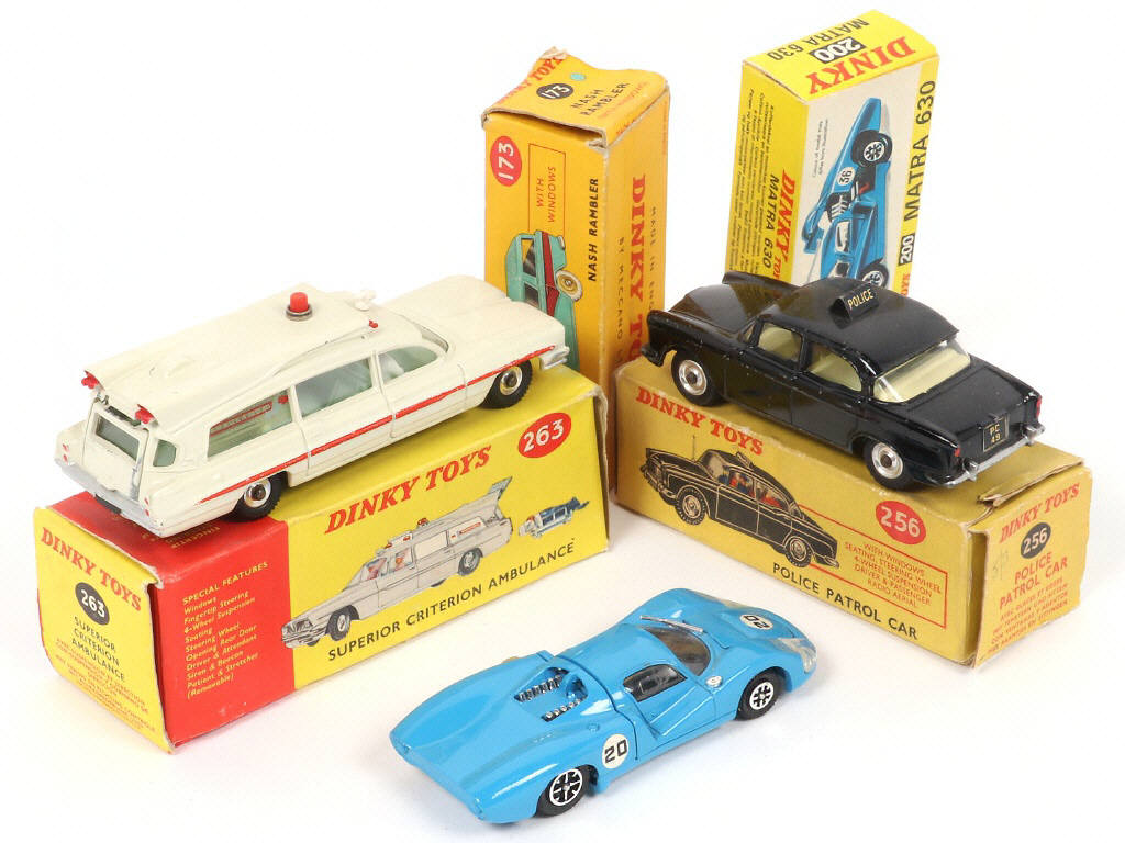 Lot 211 - DINKY TOYS (GB) (4)
