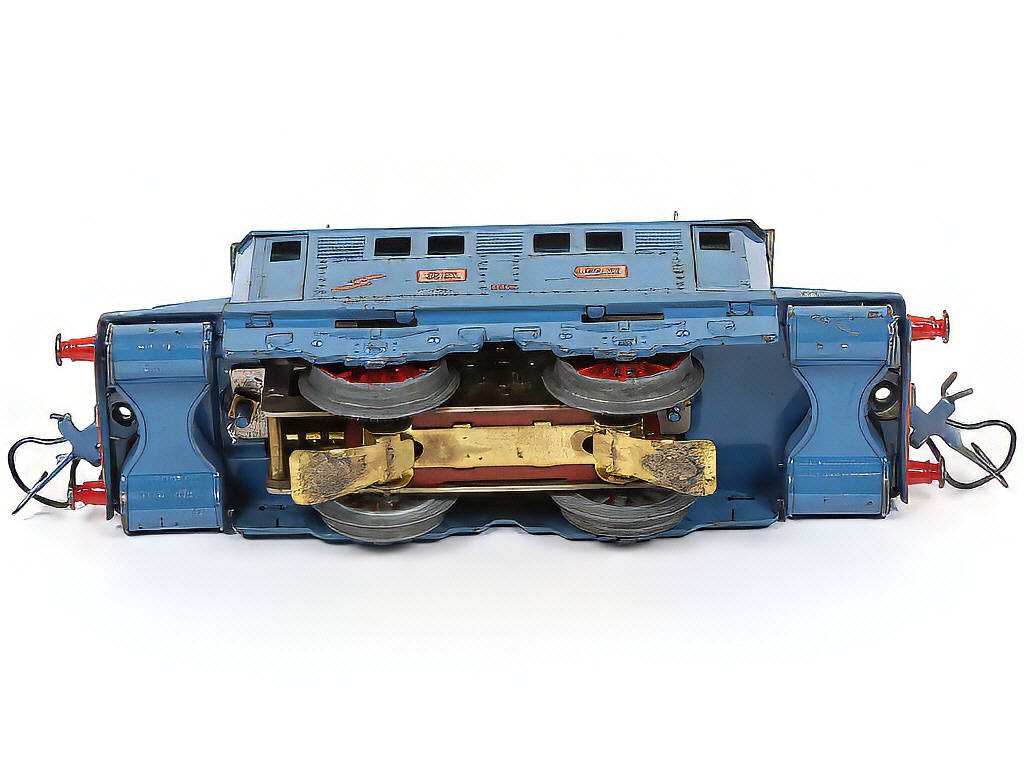 Lot 28 - HORNBY 'O' (FRANCE) (1)