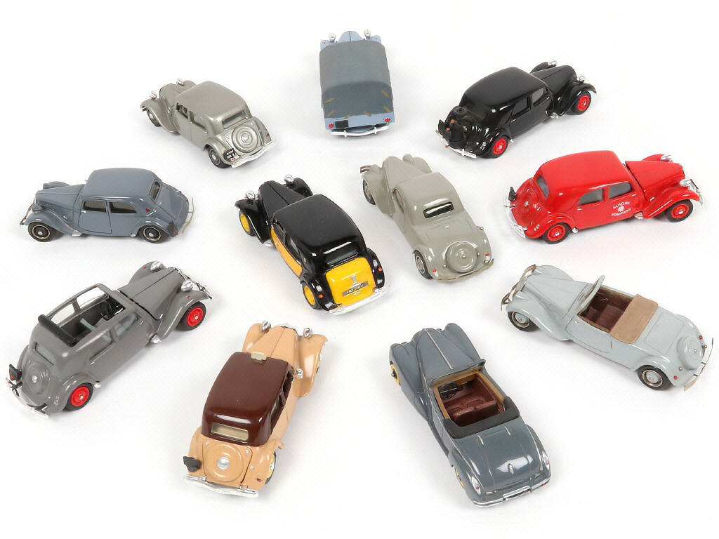 Lot 71 - DIVERS (11)