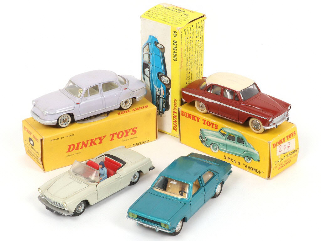 Lot 252 - DINKY TOYS (FRANCE) (4)