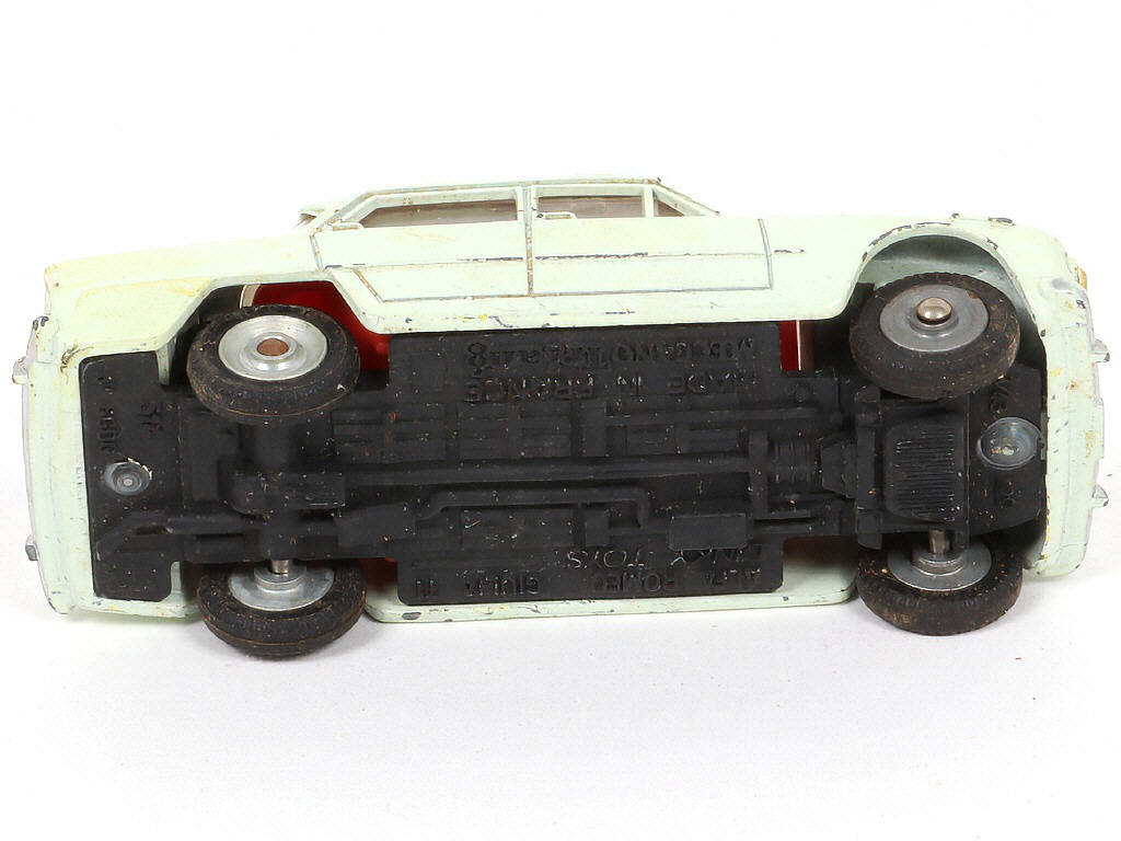 Lot 229 - DINKY TOYS (FRANCE) (1)