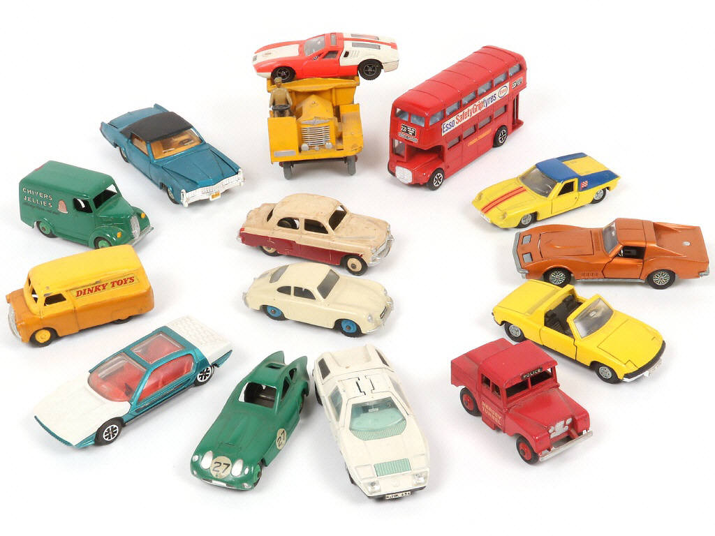 Lot 222 - DINKY TOYS (GB) (15)