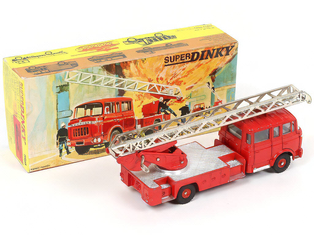 Lot 236 - DINKY TOYS (FRANCE) (1)