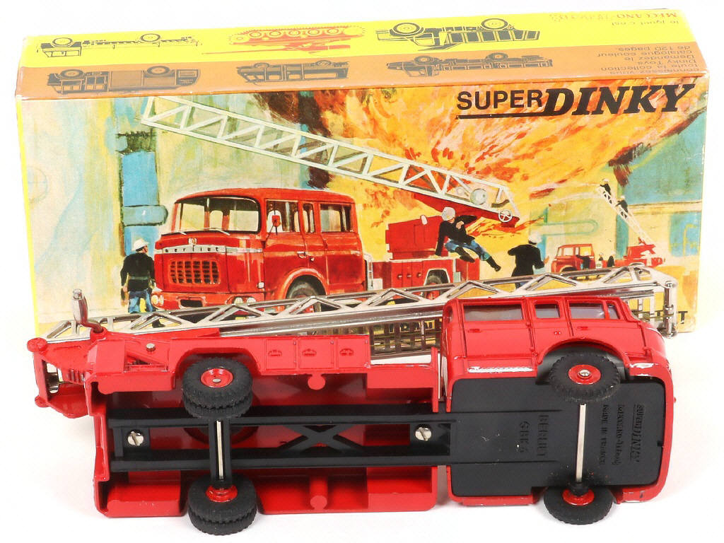 Lot 236 - DINKY TOYS (FRANCE) (1)