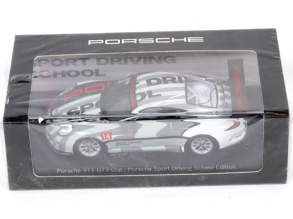 Lot 81 - SPARK (MACAU) (1)