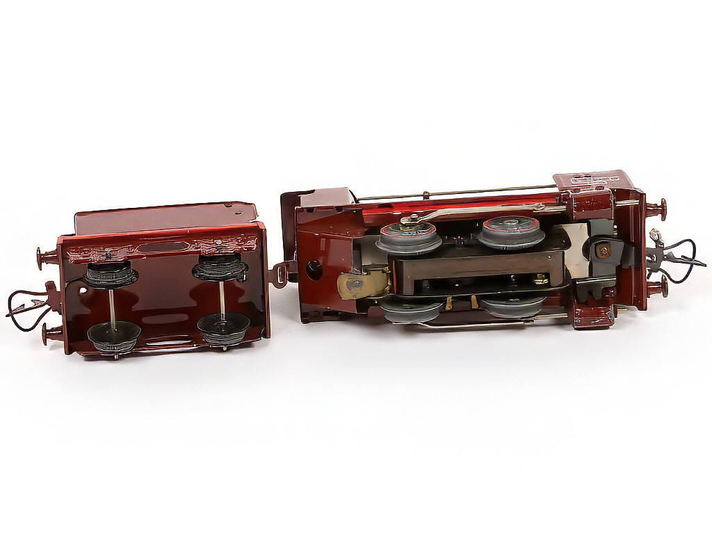 Lot 29 - HORNBY 'O' (FRANCE) (2)