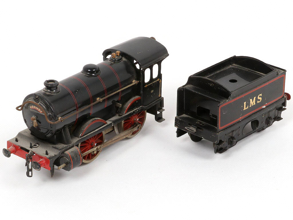 Lot 7 - HORNBY 'O' (GB) (2)