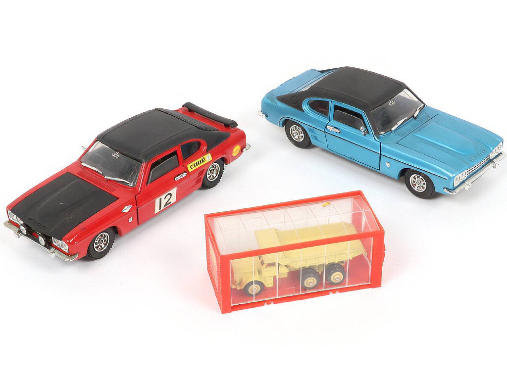 Lot 206 - DINKY TOYS (GB) (3)