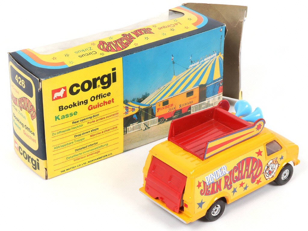 Lot 99 - CORGI TOYS (GB) (1)