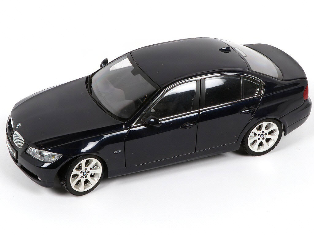 Lot 100 - KYOSHO (JAPON) (1)