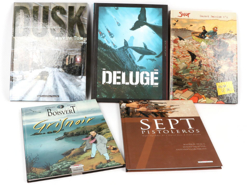 Lot 12 - DIVERS (10)