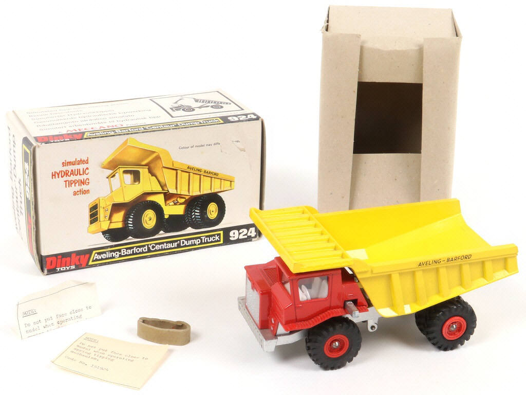 Lot 98 - DINKY TOYS (GB) (1)