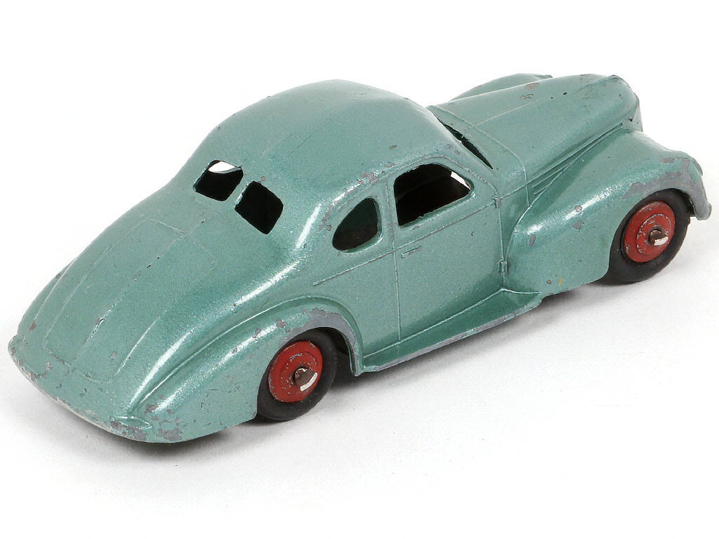 Lot 175 - DINKY TOYS (FRANCE) (1)