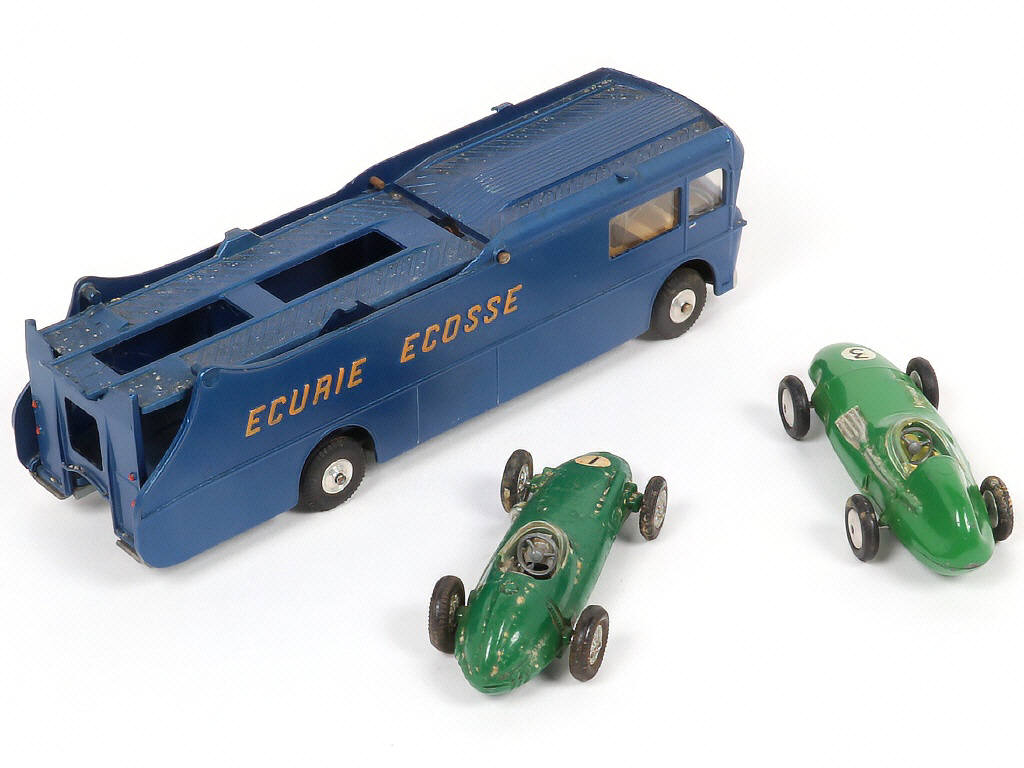 Lot 79 - CORGI TOYS (GB) (3)