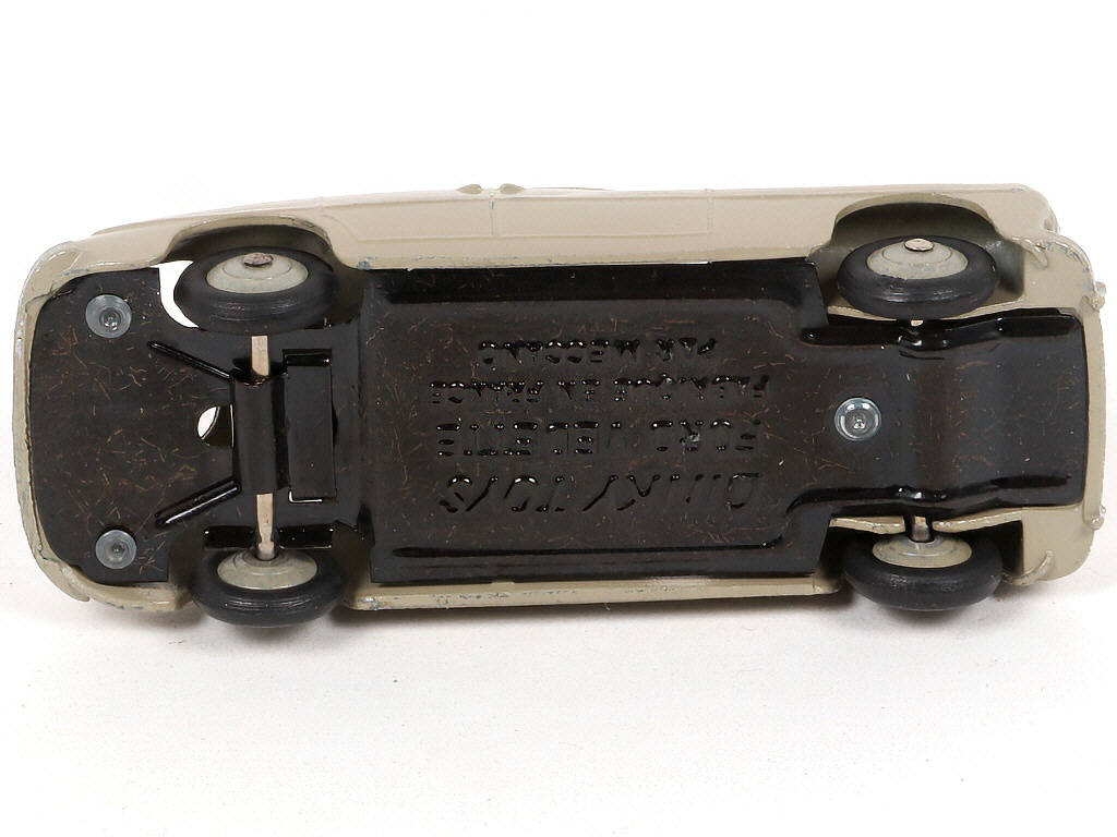 Lot 176 - DINKY TOYS (FRANCE) (1)