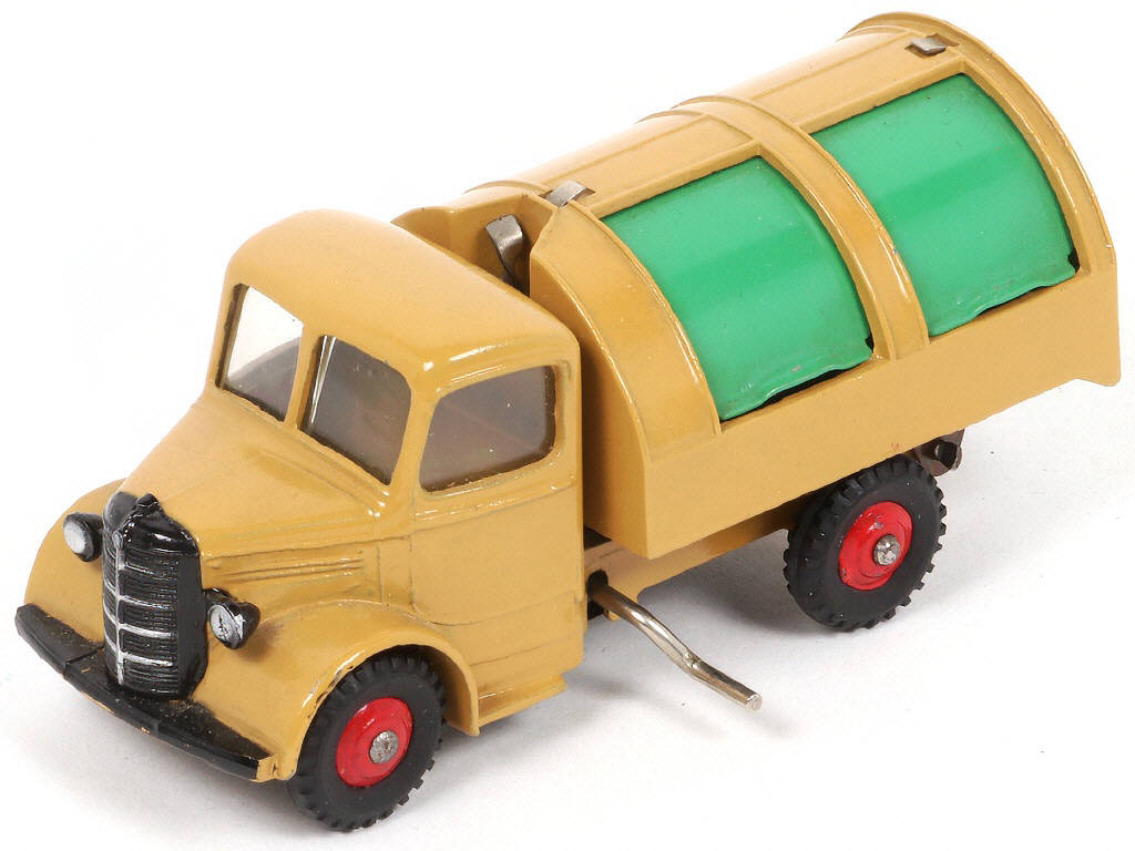 Lot 65 - DINKY TOYS (GB) (1)