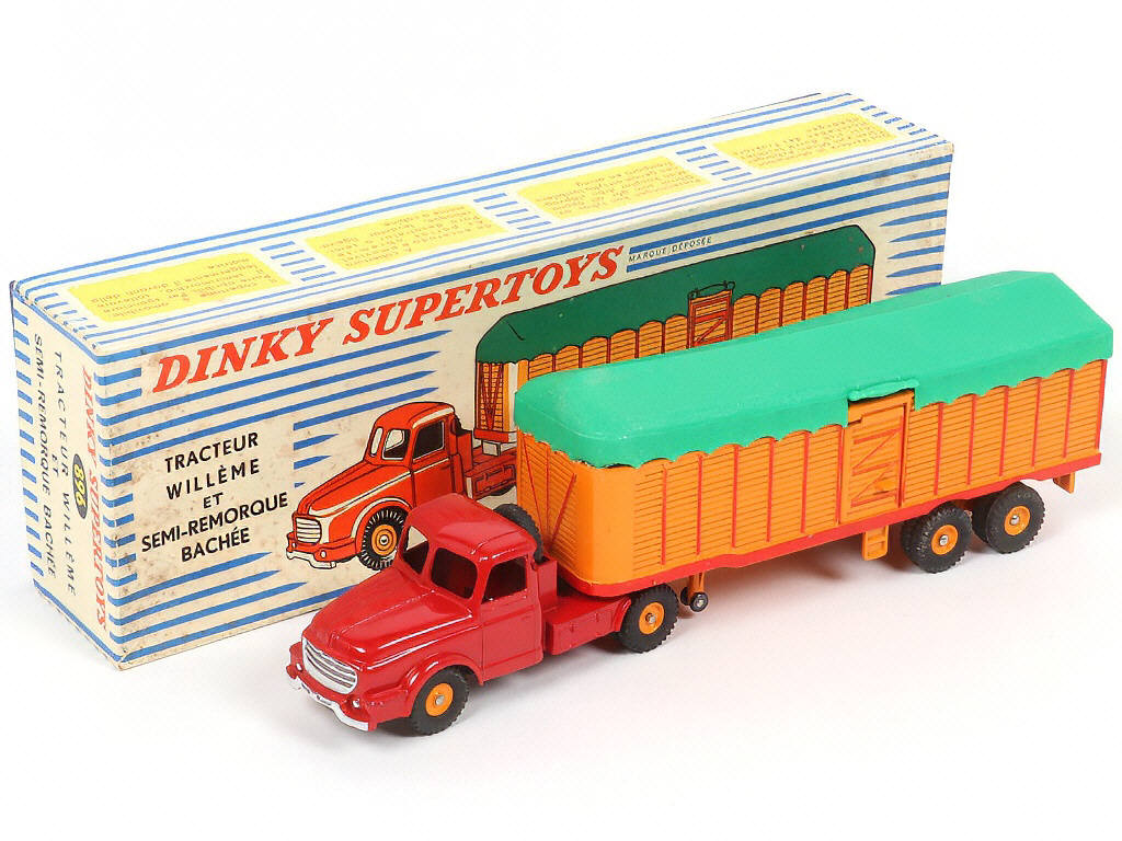 Lot 83 - DINKY TOYS (FRANCE) (1)