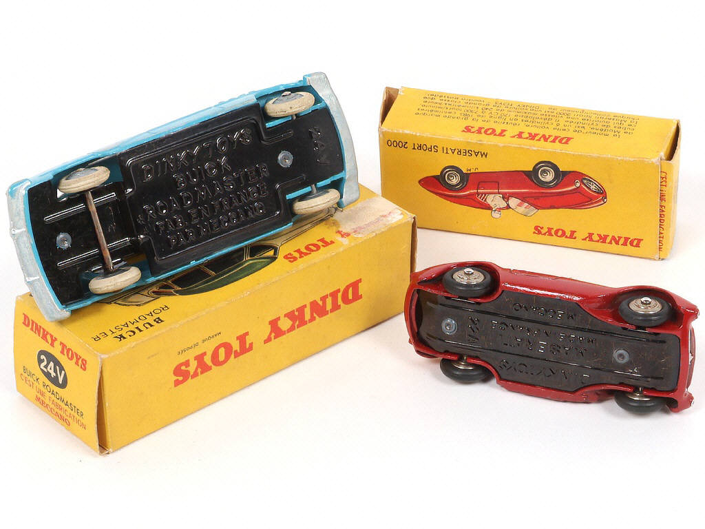 Lot 196 - DINKY TOYS (FRANCE) (2)