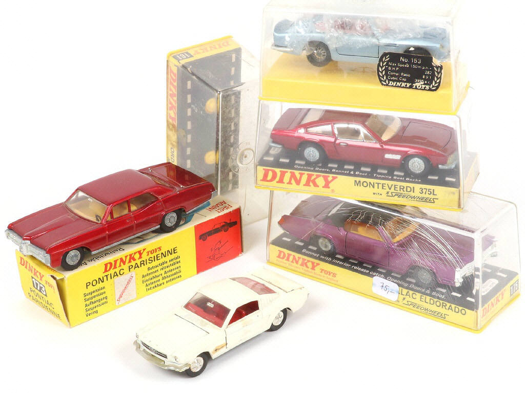 Lot 129 - DINKY TOYS (GB) (5)