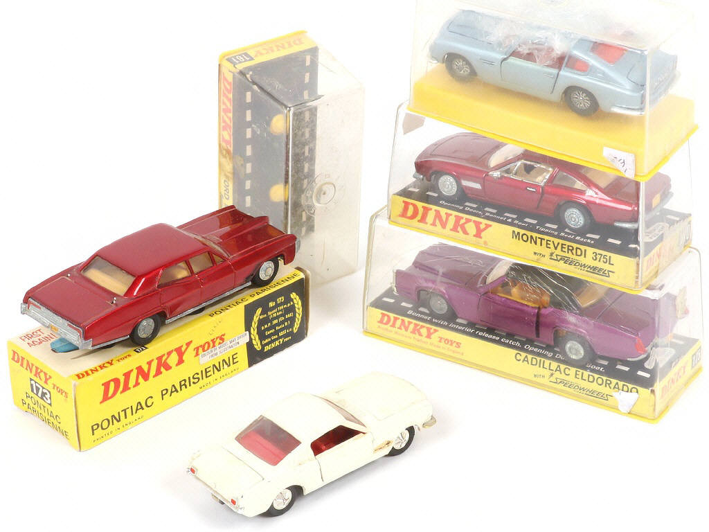 Lot 129 - DINKY TOYS (GB) (5)