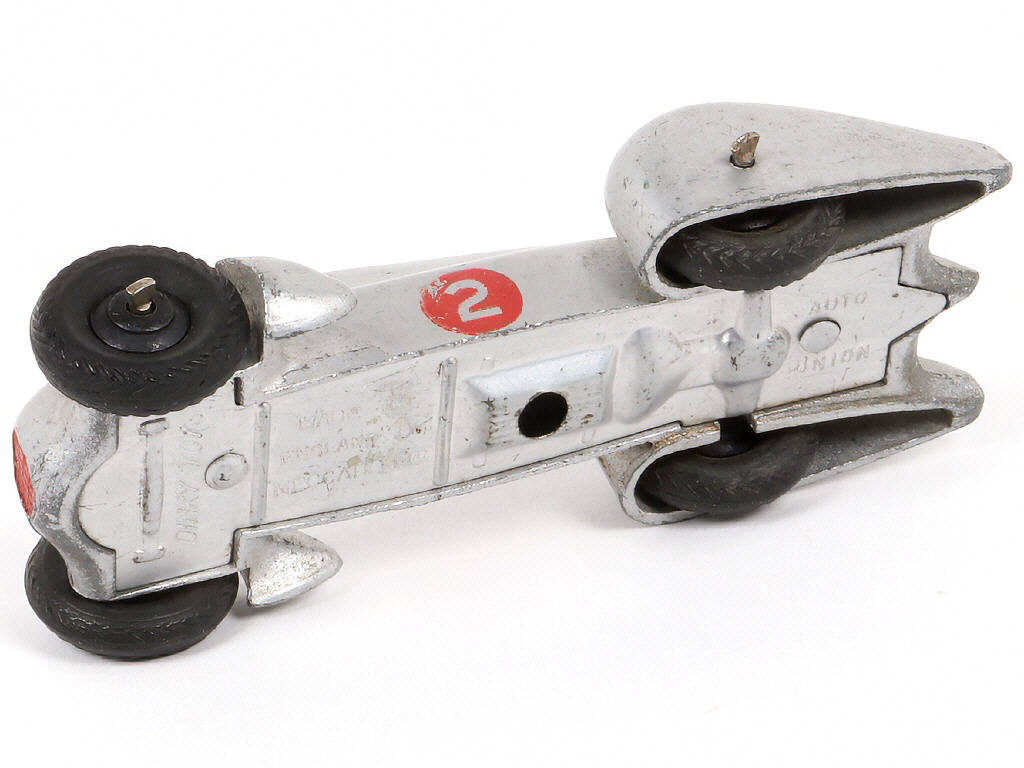 Lot 117 - DINKY TOYS (GB) (1)