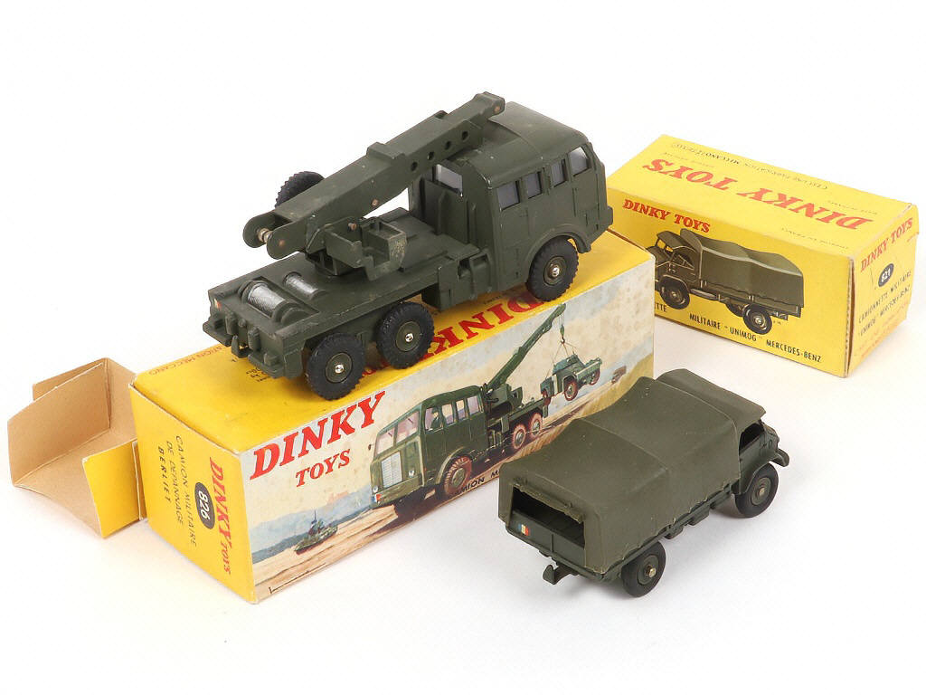 Lot 264 - DINKY TOYS (FRANCE) (2)