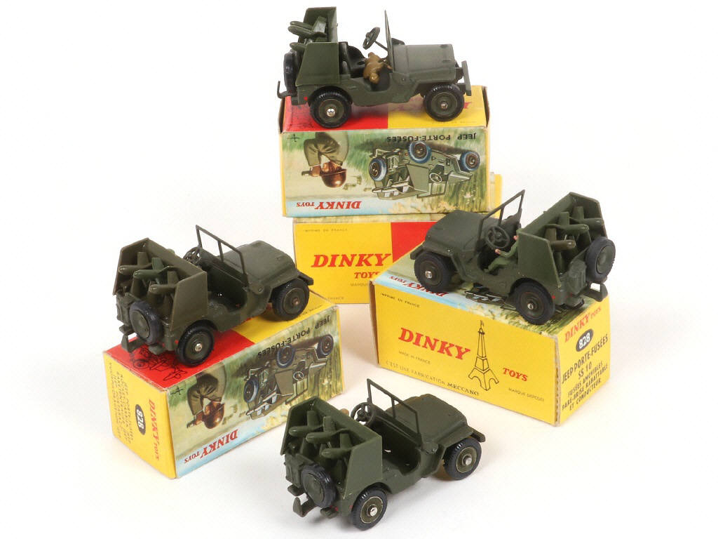 Lot 283 - DINKY TOYS (FRANCE) (4)
