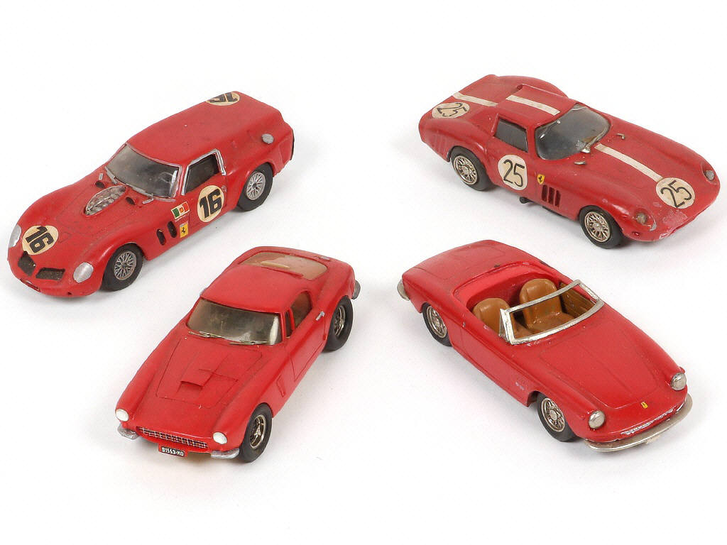 Lot 294 - DIVERS (4)