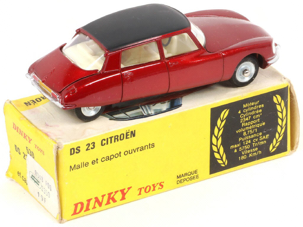 Lot 224 - DINKY TOYS (FRANCE) (1)