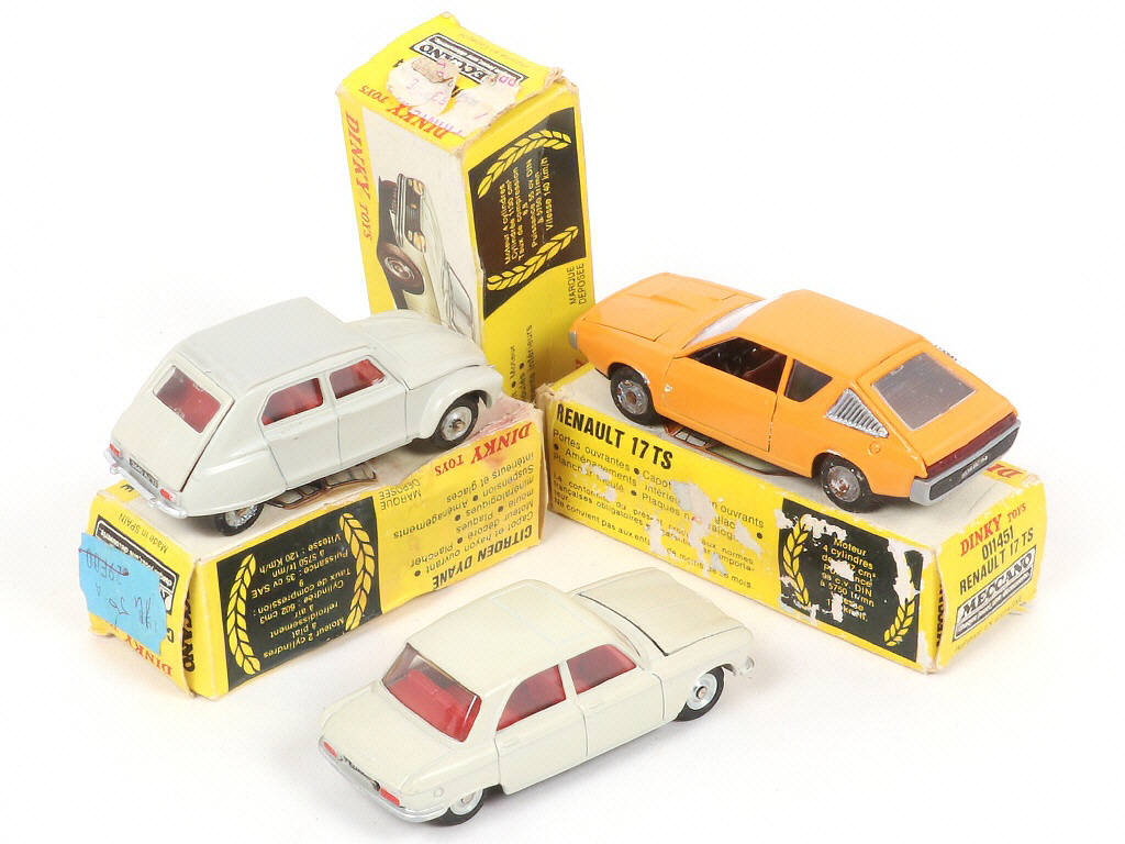 Lot 256 - DINKY TOYS (FRANCE) (3)