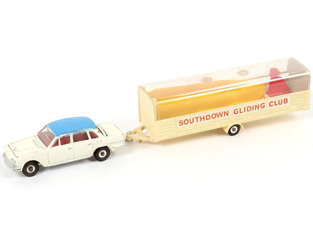 Lot 120 - DINKY TOYS (GB) (1)