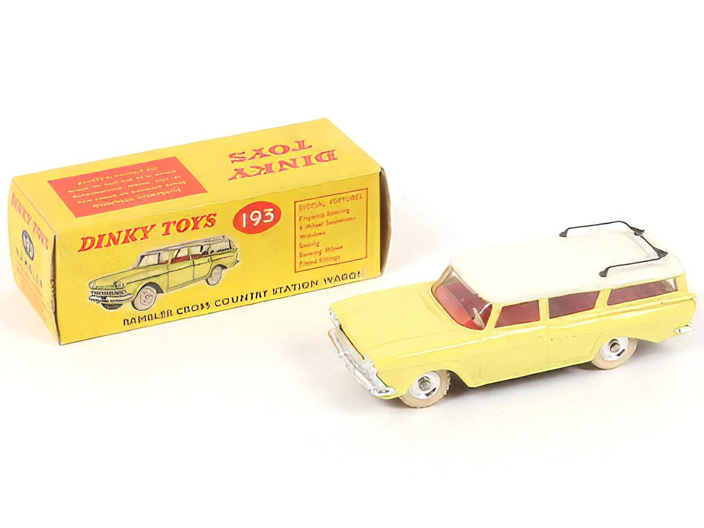 Lot 127 - DINKY TOYS (GB) (1)