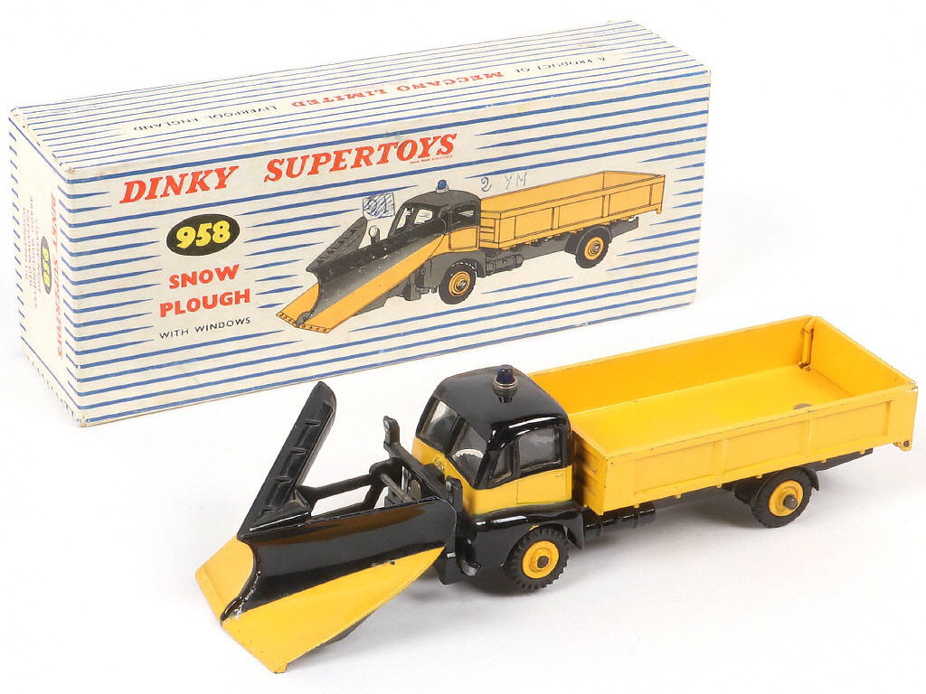 Lot 96 - DINKY TOYS (GB) (1)